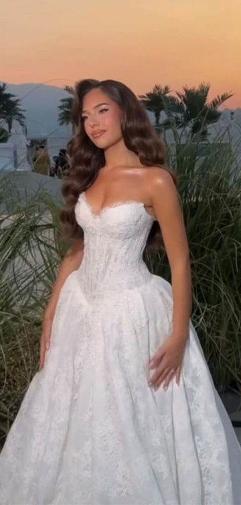 Sexy White Sweetheart Sleeveless A-Line Lace Long Wedding Dresses With Sweep Trailing,CPD196