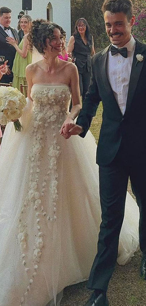 Sexy White Sweetheart Sleeveless A-Line Lace Long Wedding Dresses With Trailing,CPD195