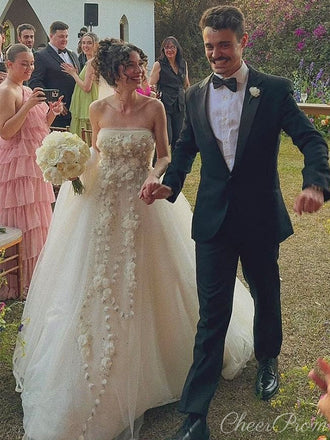 Sexy White Sweetheart Sleeveless A-Line Lace Long Wedding Dresses With Trailing,CPD195