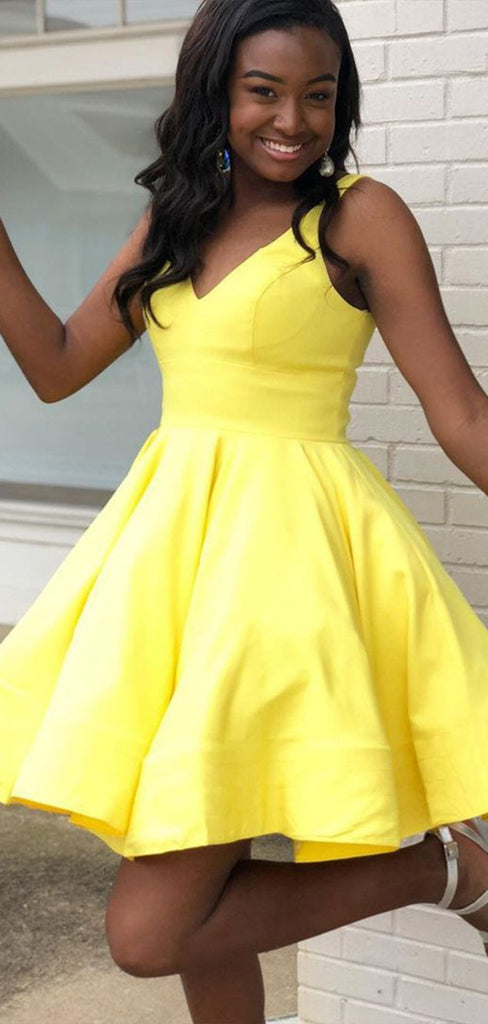 Simple Yellow Spaghetti Straps V Neck Sleeveless Popular Short Homecoming Prom Dress, CPH108