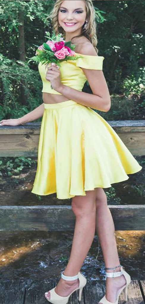 Two Pieces Yellow Off Shoulder Sleeveless Popular Short Homecoming Prom Dress, CPH115